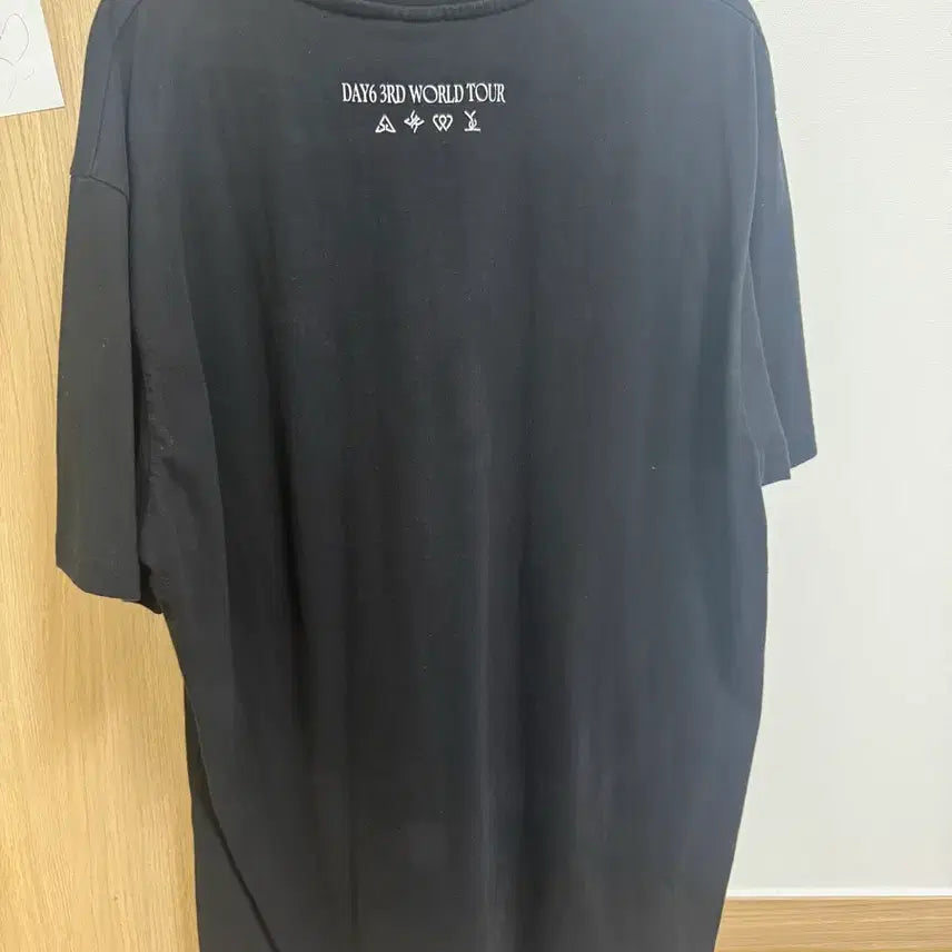 [BUNJANG] DAY6 Forever Young T-shirt / 데이식스 공식md 포에버영 티셔츠