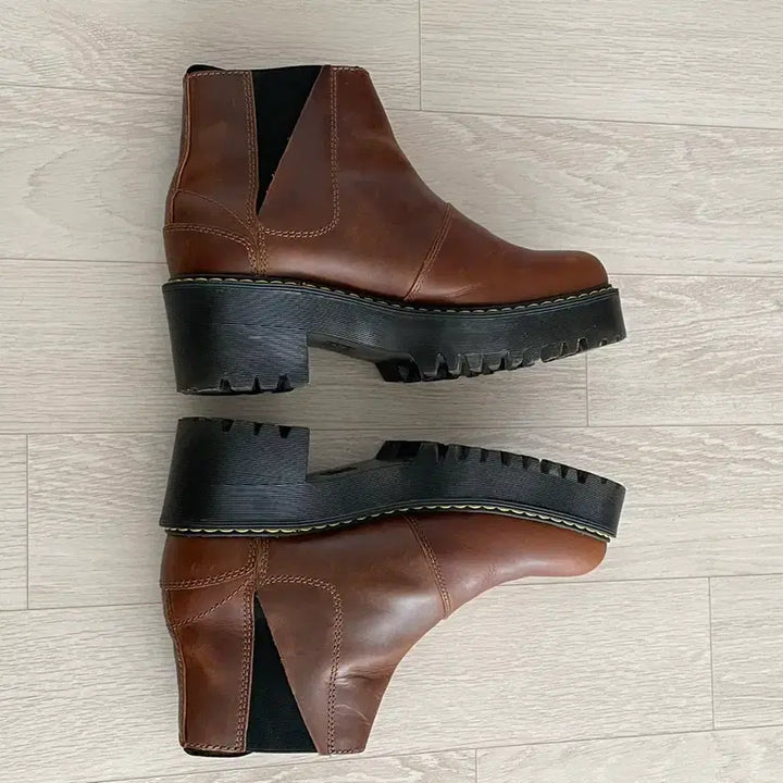 [BUNJANG] Dr. Martens Romety Chelsea Boots / 닥터마틴 첼시부츠 로메티 38