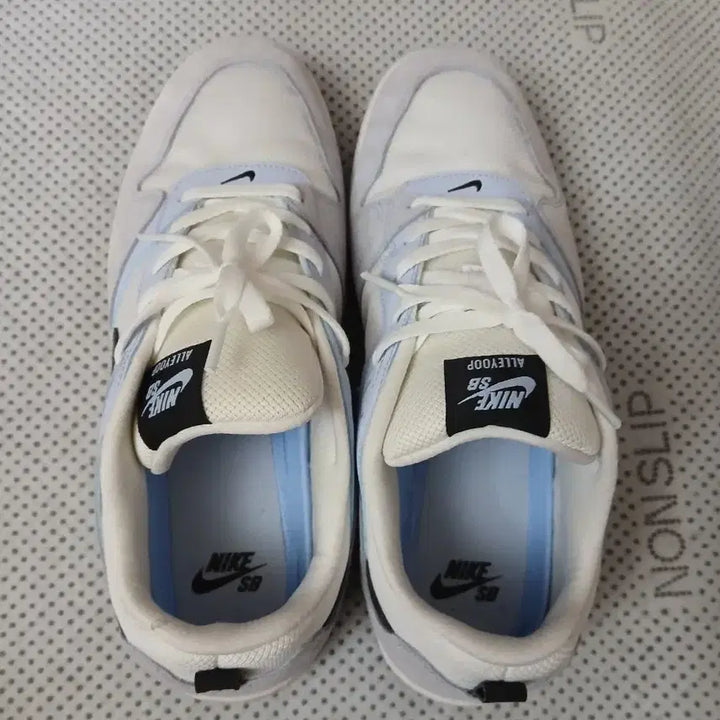 [BUNJANG] Nike SB Alleyoop Black White Sneakers / 나이키 SB 알리웁 블랙 화이트