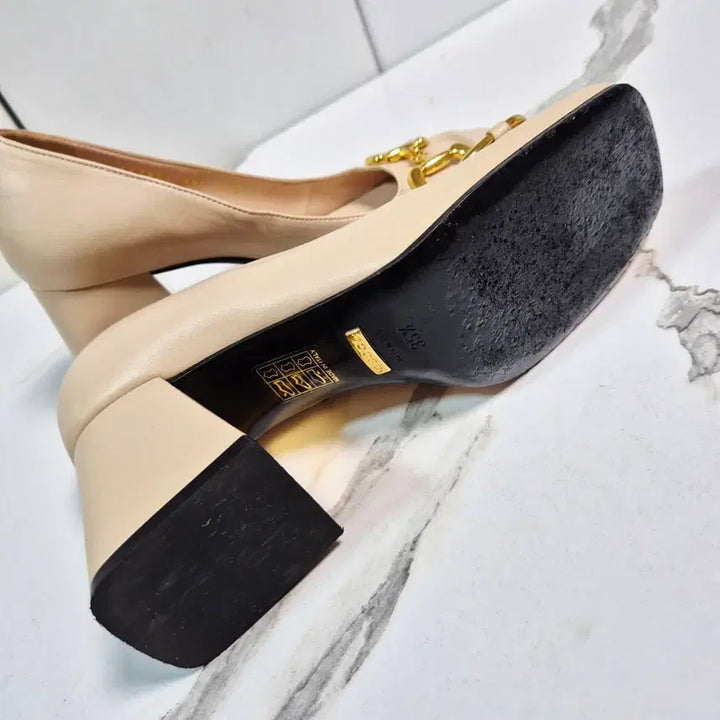 [BUNJANG] Gucci Horsebit Leather Pumps Mid-Heel Shoes / (정품) 구찌 홀스빗 레더 펌프스 미들힐 구두 35.5