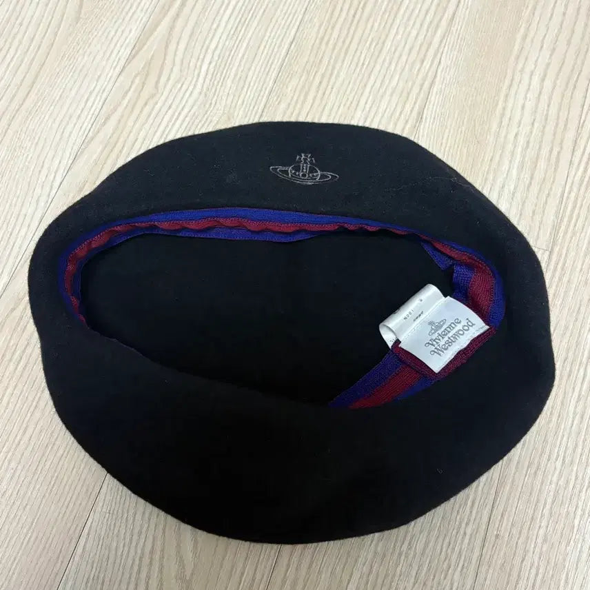 [BUNJANG] Vivienne Westwood Wool Beret Hat / 비비안 웨스트우드 베레모 모자