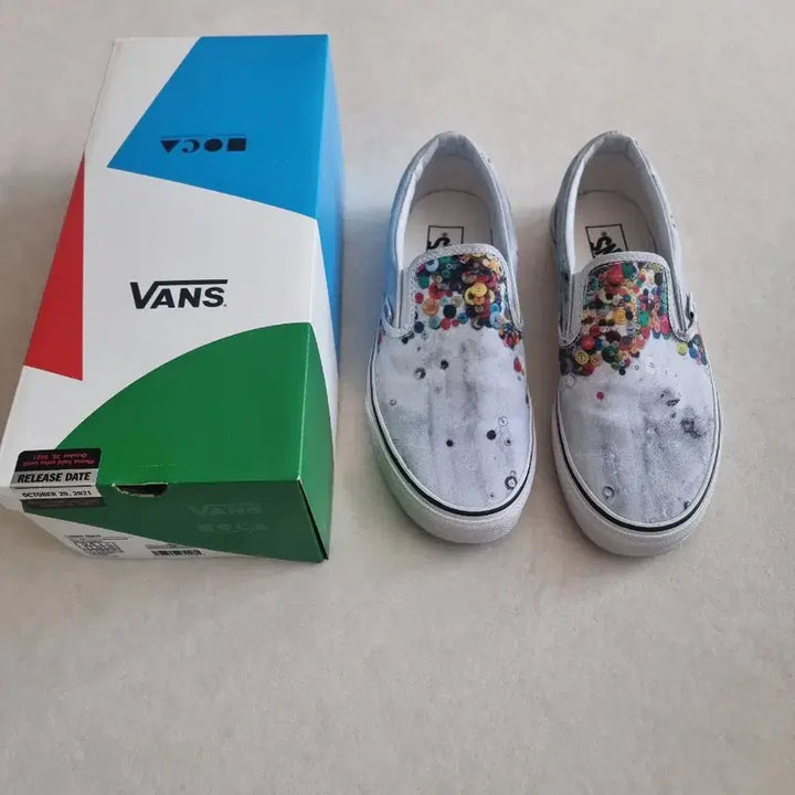 [BUNJANG] Vans Slip-On Button Printed Sneakers / 반스 슬립온 버튼 프린팅 스니커즈 moca
