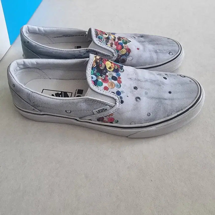 [BUNJANG] Vans Slip-On Button Printed Sneakers / 반스 슬립온 버튼 프린팅 스니커즈 moca