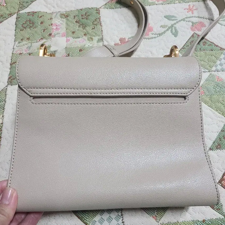 [BUNJANG] Couronne Shoulder Bag Beige / 쿠론 가방