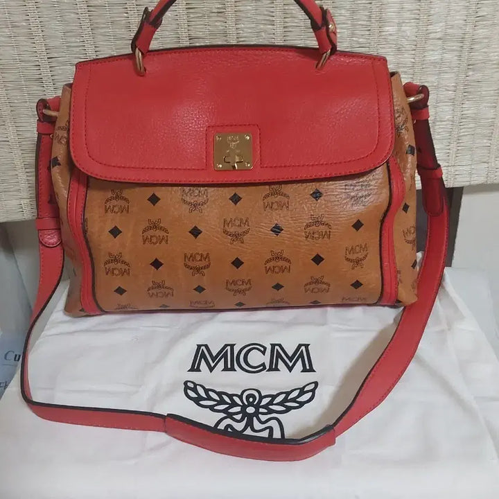 [BUNJANG] MCM Red Top Handle Shoulder Bag / 정품)MCM 레드 탑핸들 숄더백 크로스가방