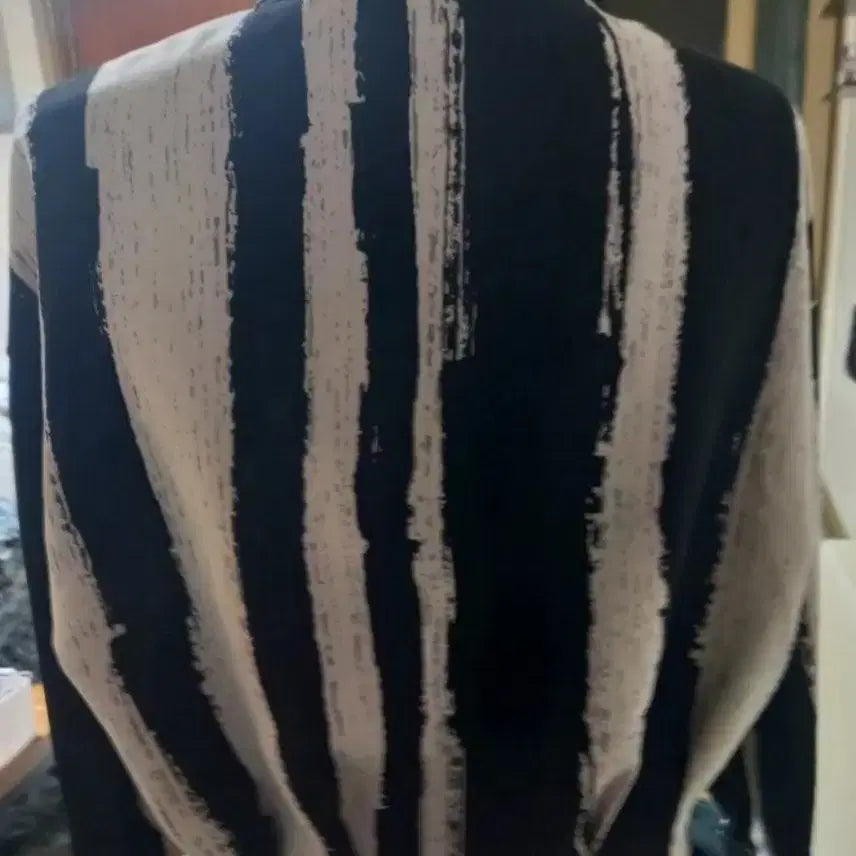 [BUNJANG] Black and White Striped Crop Shirt / 크롭 셔츠 새제풎