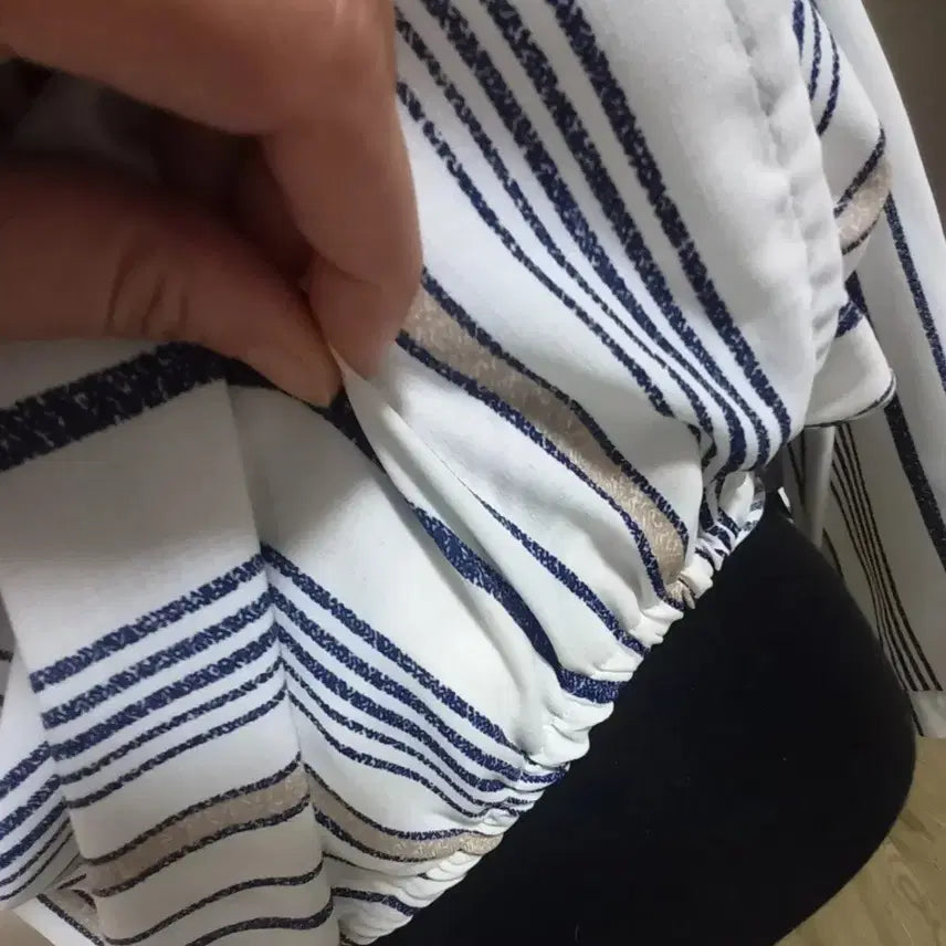 [BUNJANG] Striped Wrap Crop Shirt / 크롭 셔츠