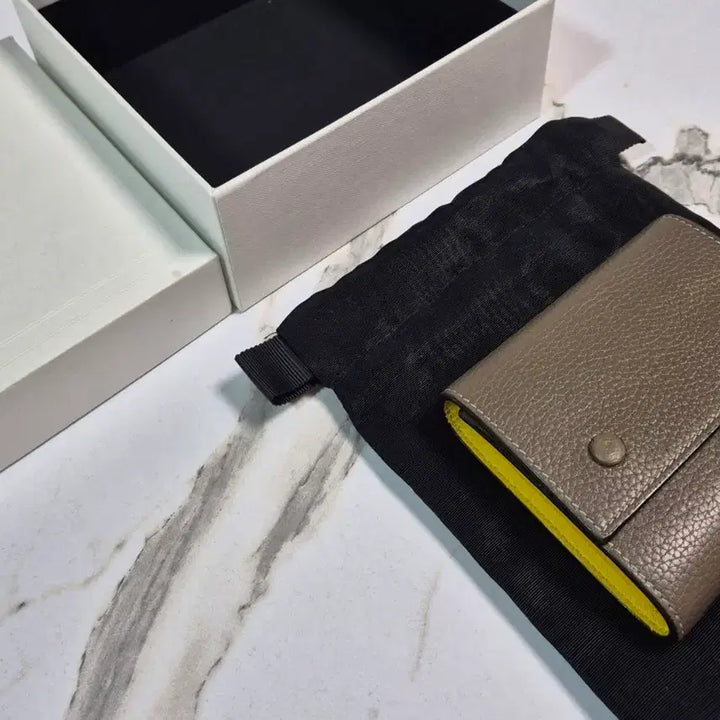 [BUNJANG] Celine Folded Multifunction Wallet / (정품) 셀린느 폴디드 멀티펑션 월릿 지갑