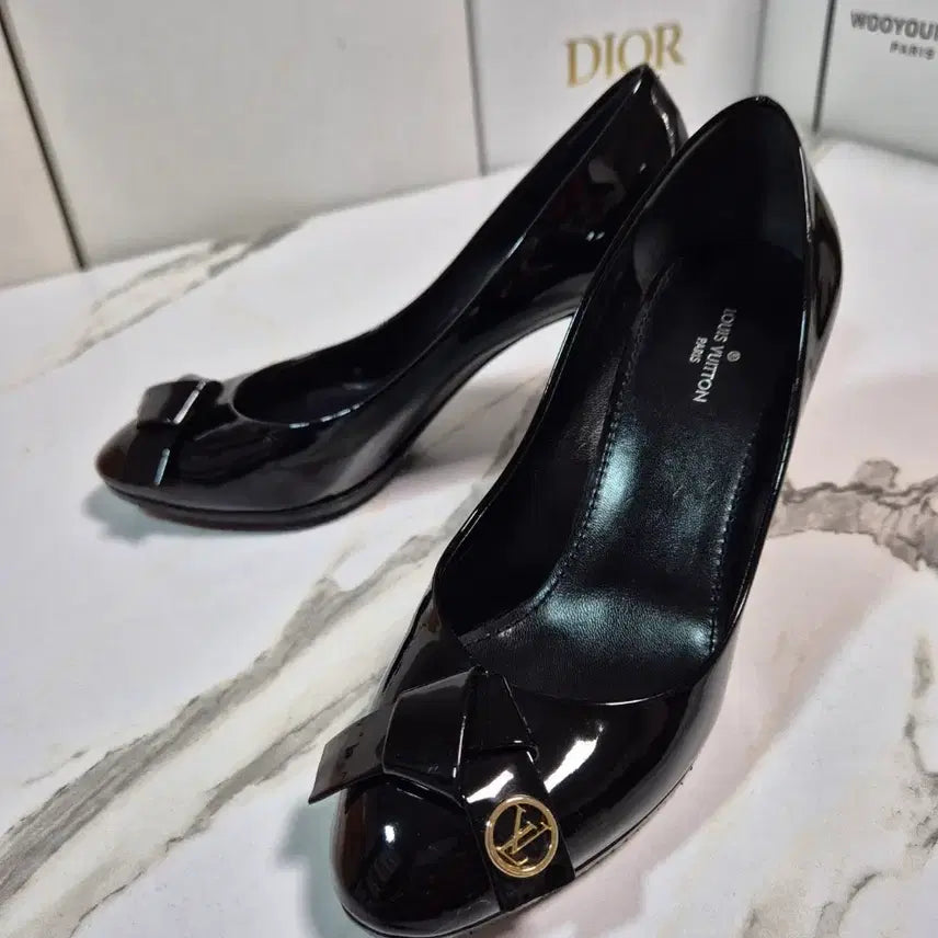 [BUNJANG] Louis Vuitton Enamel Pumps Heels / (정품) 루이비통 리본 에나멜 펌프스 힐 구두 34