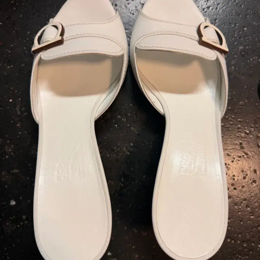 [BUNJANG] Ferragamo Mule 250mm Heels / 페라가모 뮬 250mm 뮬 판매해요