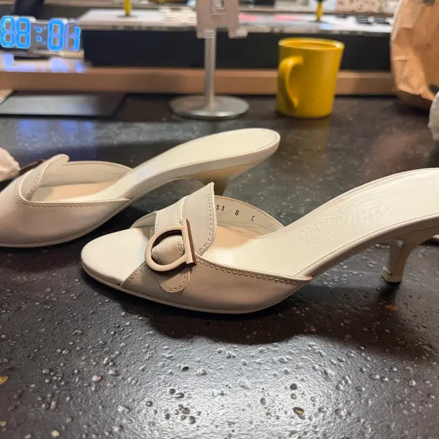 [BUNJANG] Ferragamo Mule 250mm Heels / 페라가모 뮬 250mm 뮬 판매해요