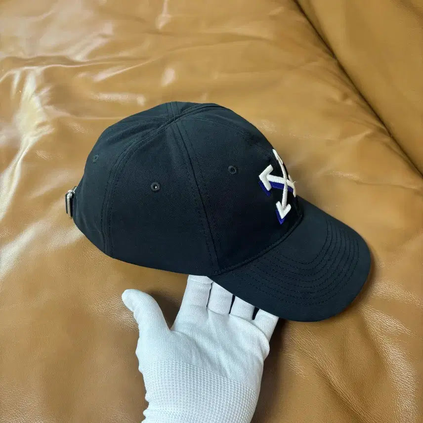 [BUNJANG] Off-White 6-Panel Ball Cap Hat Arrow Black / 오프화이트 6패널 볼캡 모자 애로우 블랙