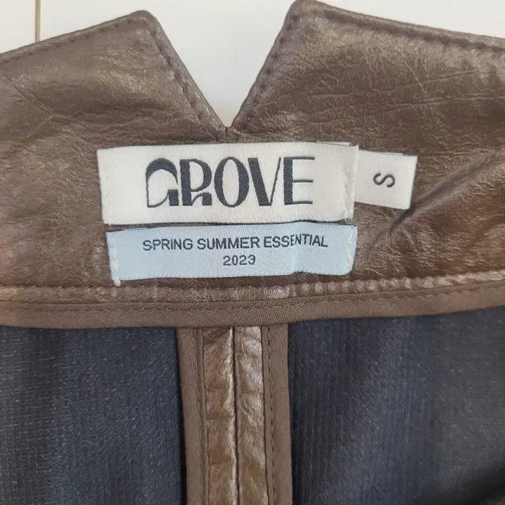 [BUNJANG] 그로브(GROVE) 브라운 레더 스커트 S 사이즈 / 그로브(GROVE) 브라운 레더 스커트 S 사이즈