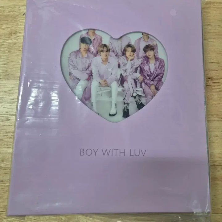 [SOLD OUT] [BUNJANG] BTS Boy With Luv Photocard Holder / (미개봉) BTS Boy With Luv 포토카드바인더