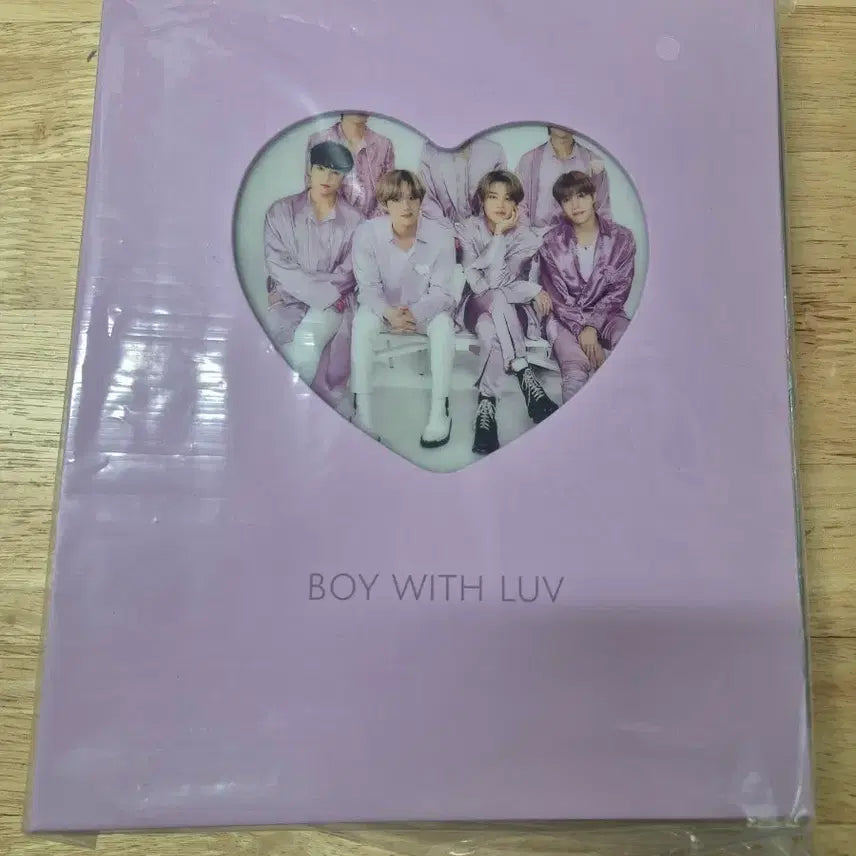 [SOLD OUT] [BUNJANG] BTS Boy With Luv Photocard Holder / (미개봉) BTS Boy With Luv 포토카드바인더