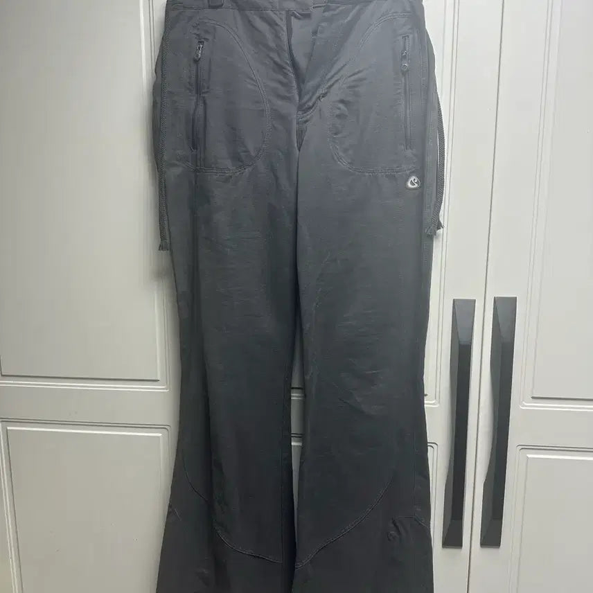 [BUNJANG] KOSEIO Smart Urban Useful Panels Bootcut Pants / 코이세이오 스마트어반유즈풀 패널즈 부츠컷 팬츠 2
