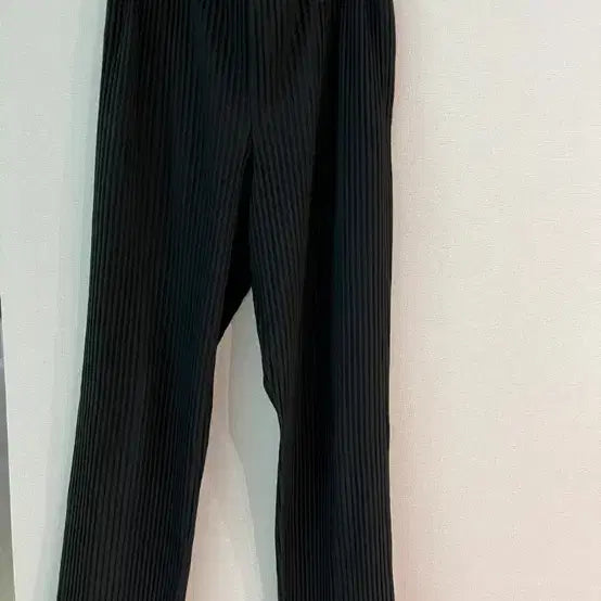 [BUNJANG] Homme Plissé Back Slit Pants / 옴므플리세 뒷트임 팬츠 1