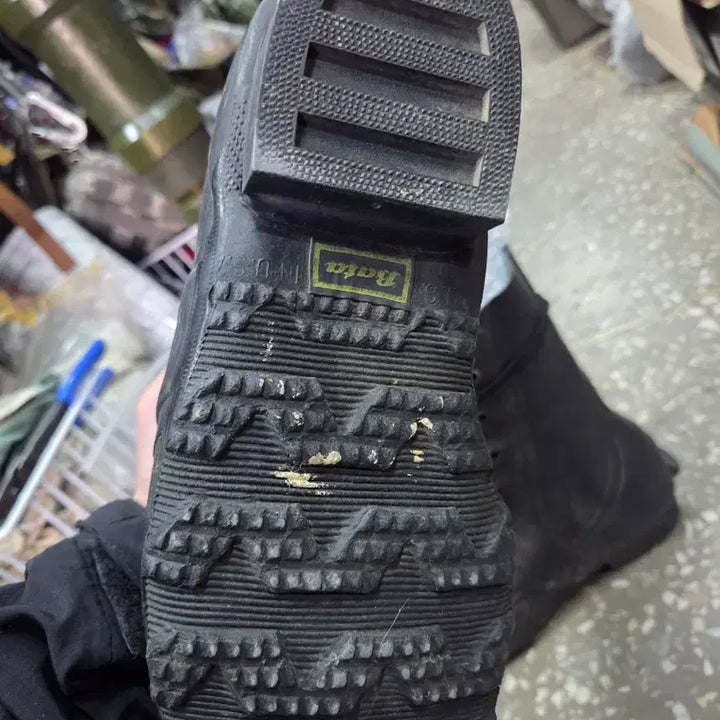 [BUNJANG] Military Mickey Mouse Boots / 밀리터리 미.설상화 미키마우스화