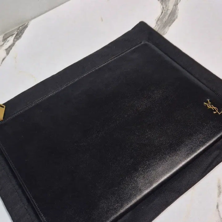 [BUNJANG] Saint Laurent Gold Monogram Leather Clutch Bag / (정품) 생로랑 금장 모노그램 가죽 클러치 백