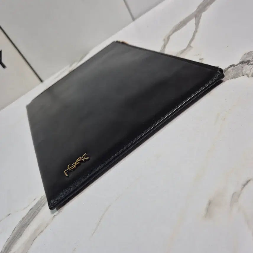 [BUNJANG] Saint Laurent Gold Monogram Leather Clutch Bag / (정품) 생로랑 금장 모노그램 가죽 클러치 백