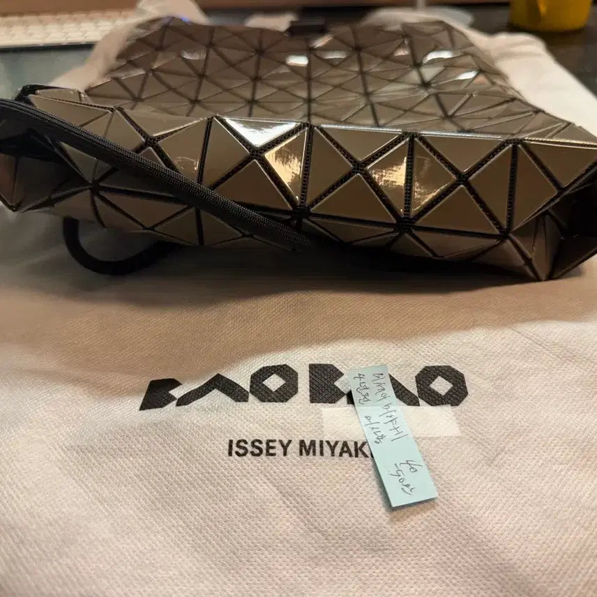 [BUNJANG] Issey Miyake Tote Bag / 이세이 미야케 토트백 판매해요