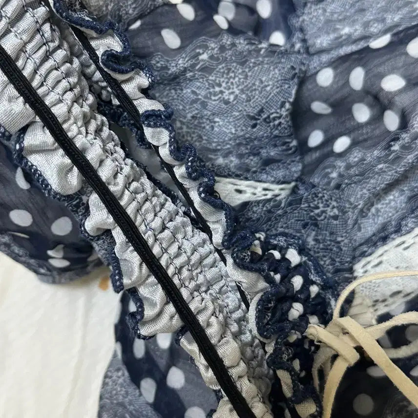 [BUNJANG] Vintage Dot Off-shoulder Blouse / 빈티지 도트 오프숄더 블라우스