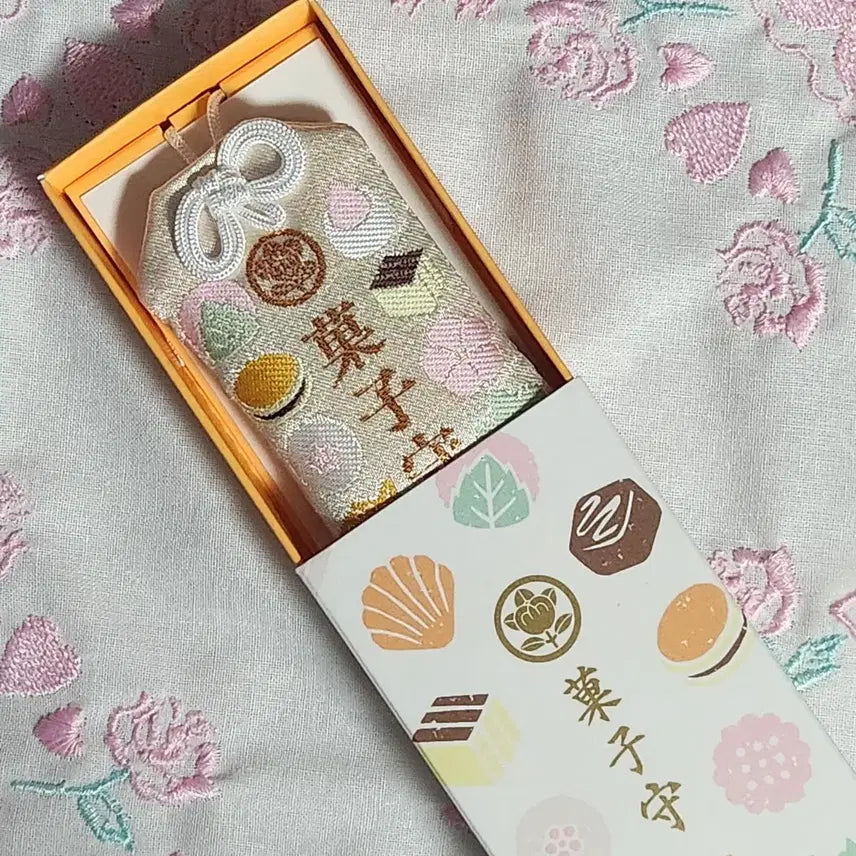 [BUNJANG] Dazaifu Tenmangu Shrine Snack Omamori Charm / 후쿠오카 다자이후 텐만구 신사 과자 오마모리