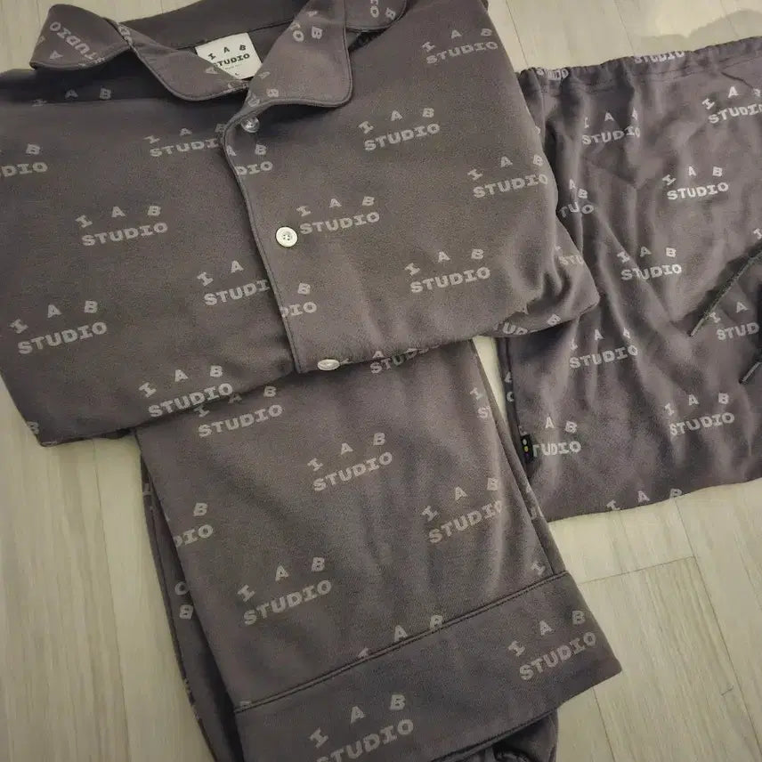 [BUNJANG] IAB Studio At Home Pajama Set Charcoal L / 아이앱 앳 홈 파자마 세트 차콜 L