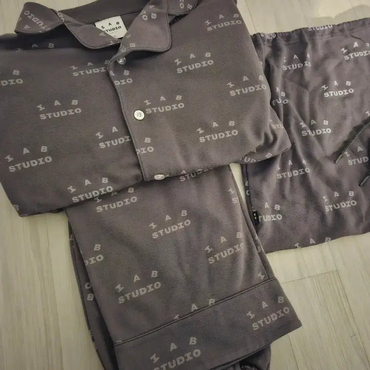 [BUNJANG] IAB Studio At Home Pajama Set Charcoal L / 아이앱 앳 홈 파자마 세트 차콜 L