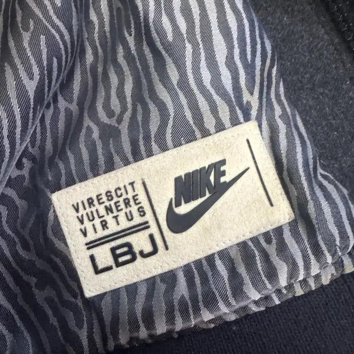 [BUNJANG] Nike LeBron Destroyer Leather Varsity Jacket (M) / 희귀!! 나이키 르브론 디스트로이어 소가죽 바시티 자켓 M