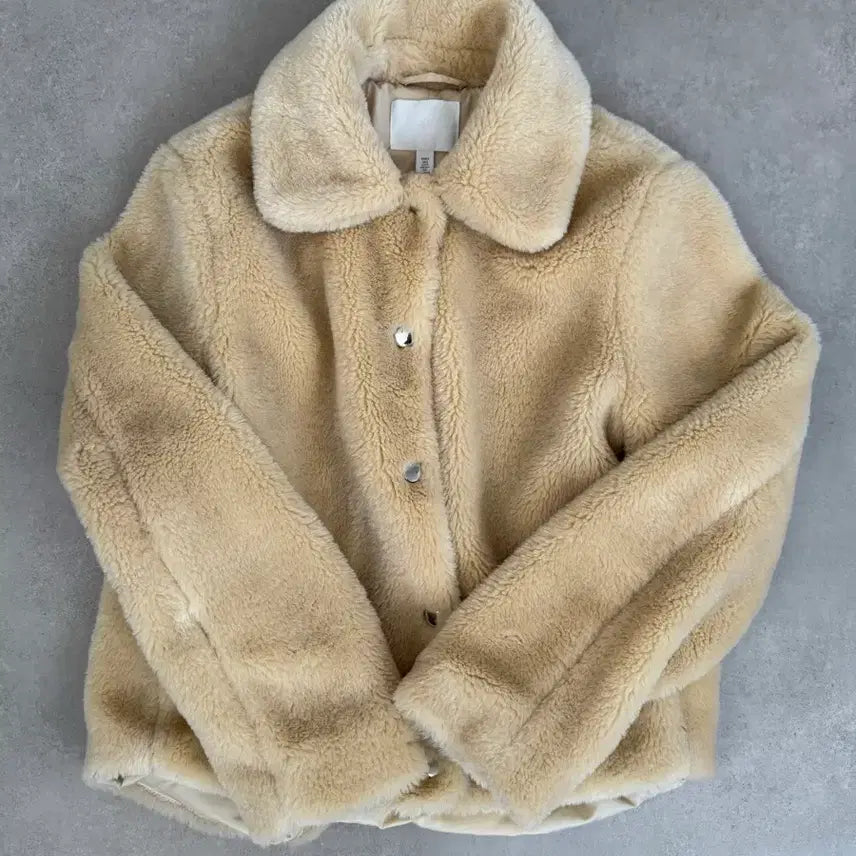 [BUNJANG] H&amp;M Ivory Short Mouton Jacket / H&amp;M 에이치앤엠 아이보리 숏 무스탕 자켓