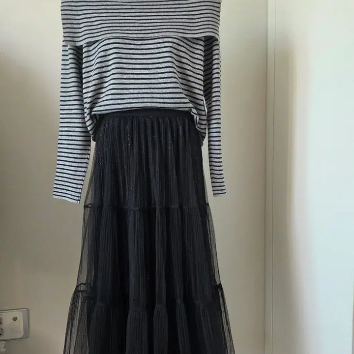 [BUNJANG] Striped Long Sleeve Knit Blouse / 스트라이프 긴팔 니트블라우스 카라니트