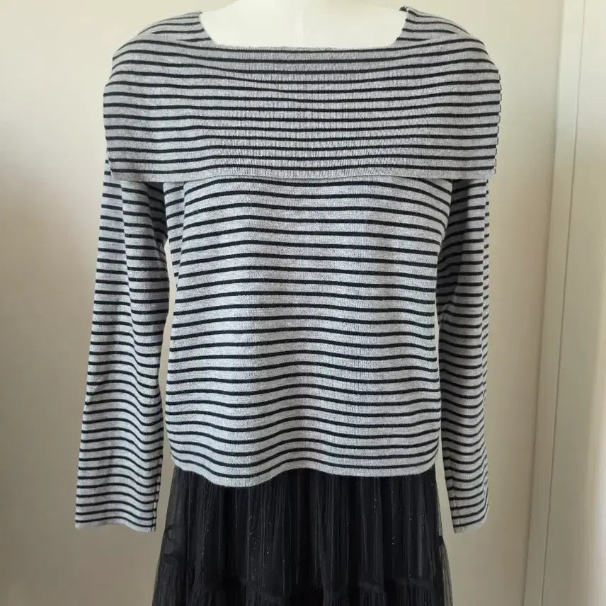 [BUNJANG] Striped Long Sleeve Knit Blouse / 스트라이프 긴팔 니트블라우스 카라니트
