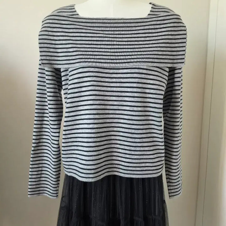 [BUNJANG] Striped Long Sleeve Knit Blouse / 스트라이프 긴팔 니트블라우스 카라니트