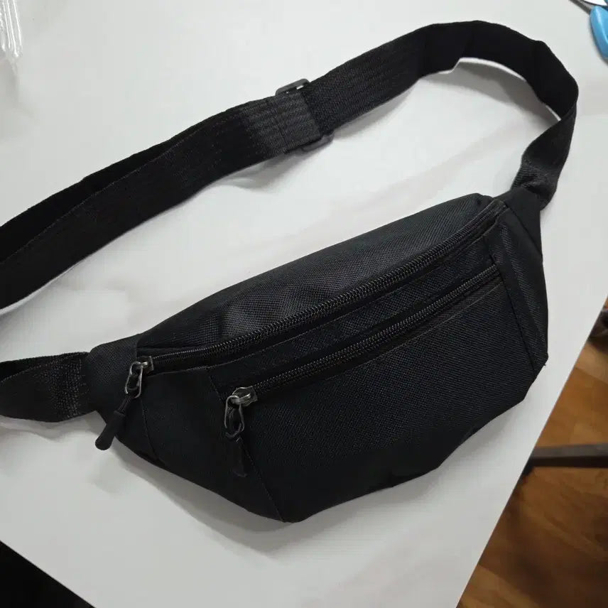 [BUNJANG] Unisex Black Fanny Pack - New / 힙색 가방 공용 새상품