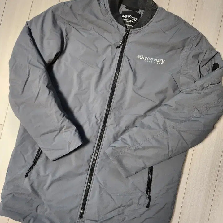 [BUNJANG] Discovery Expedition Pictor Goose Down Jacket (Gray, Size 100) / 새상품급) 디스커버리 익스페디션 픽토르 구스 다운자켓 DMDJ7W861그