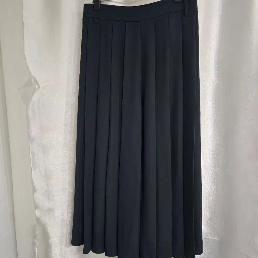 [BUNJANG] Studio Tomboy Dark Green Pleated Wide Pants / 스튜디오톰보이 다크그린 플리츠 와이드 팬츠 (1904)