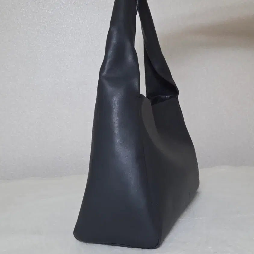 [BUNJANG] HOZE Yoon Seung-ah Danish Bag - Peat Black Leather Handbag / 호재 (HOZE) 데니쉬 가방 윤승아 가방