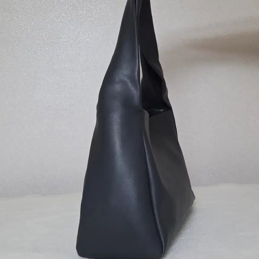 [BUNJANG] HOZE Yoon Seung-ah Danish Bag - Peat Black Leather Handbag / 호재 (HOZE) 데니쉬 가방 윤승아 가방