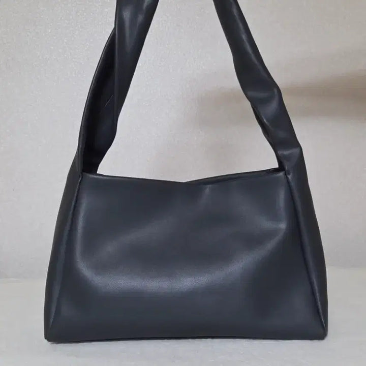[BUNJANG] HOZE Yoon Seung-ah Danish Bag - Peat Black Leather Handbag / 호재 (HOZE) 데니쉬 가방 윤승아 가방