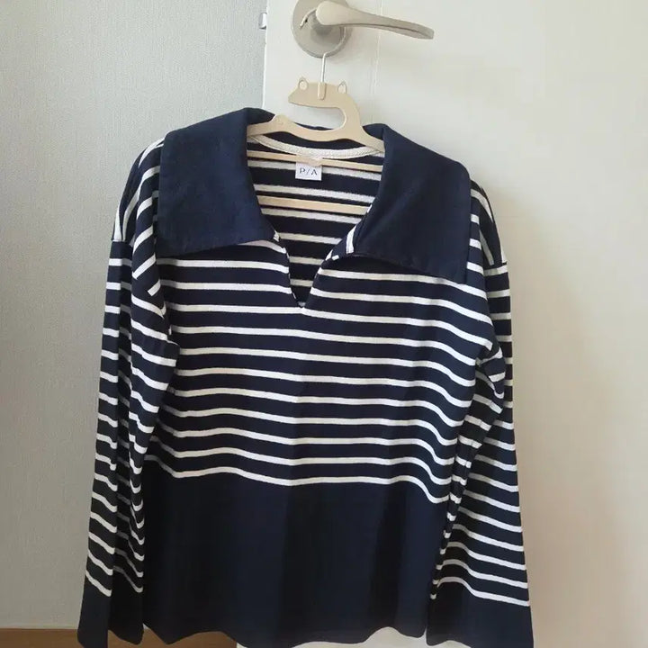 [BUNJANG] Pola &amp; Alice Stripe Big Collar T-Shirt / 폴앤앨리스 스트라이프 빅카라 티셔츠