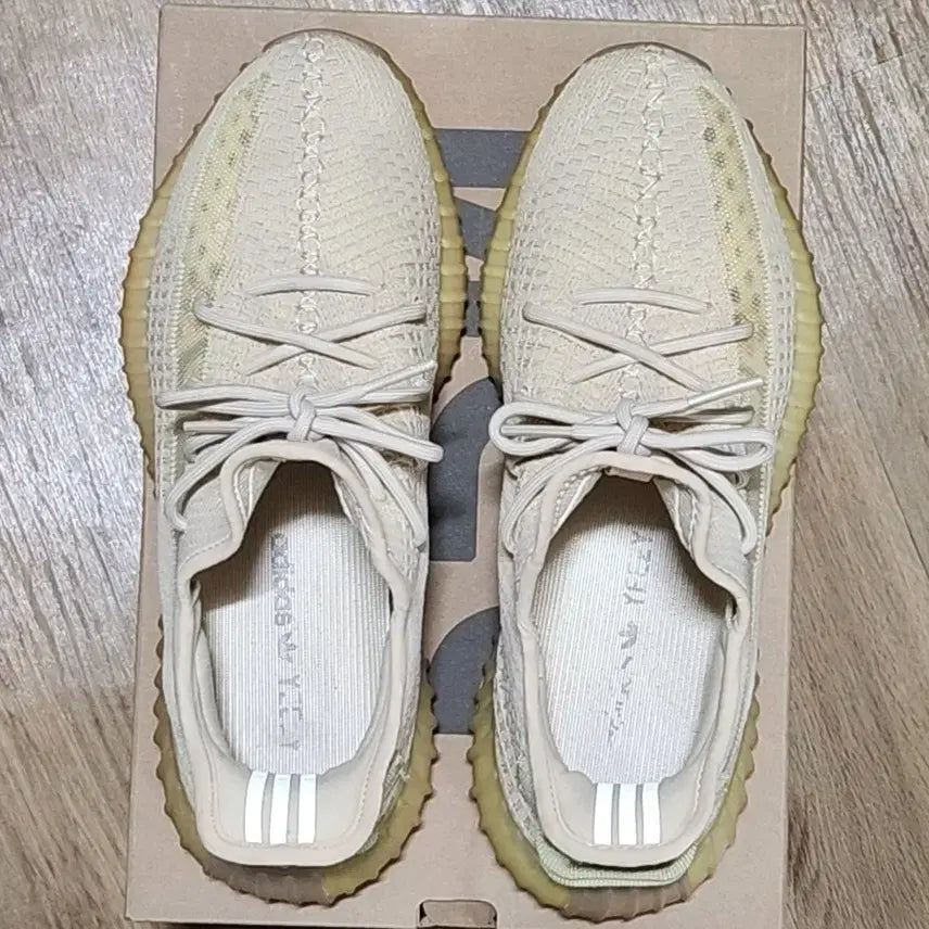 [BUNJANG] Adidas Yeezy Boost 350 V2 Sneakers / 아디다스 이지부스트 285 플랙스 350v2
