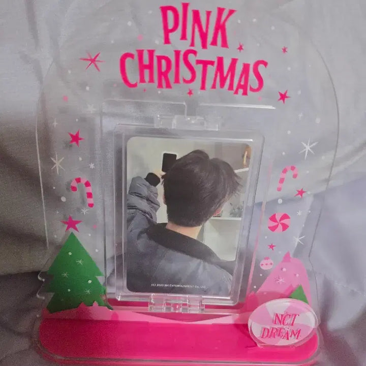 [BUNJANG] NCT 127 Mark Pink Christmas Acrylic Stand / NCT 127 핑크 크리스마스 마크 아크릴 스탠드