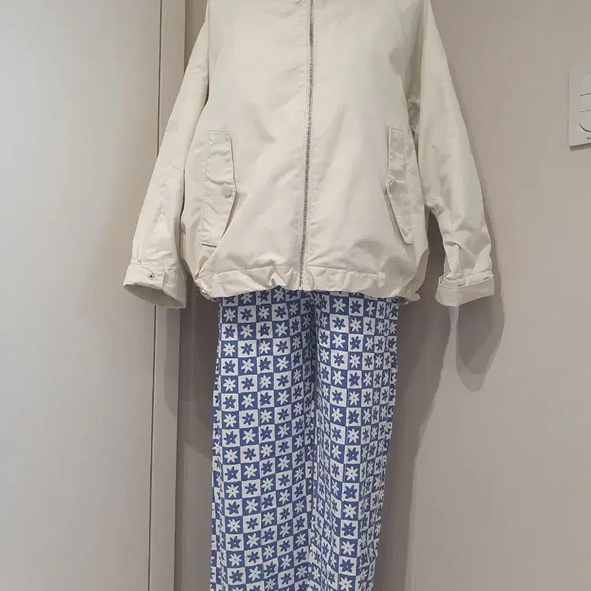 [BUNJANG] Ivory Hooded Zip-Up Jacket / 아이보리색 후드 집업 자켓