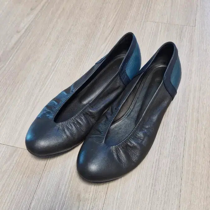 [BUNJANG] Kuho Black Flat Shoes (235) / 구호 플랫슈즈 블랙  235