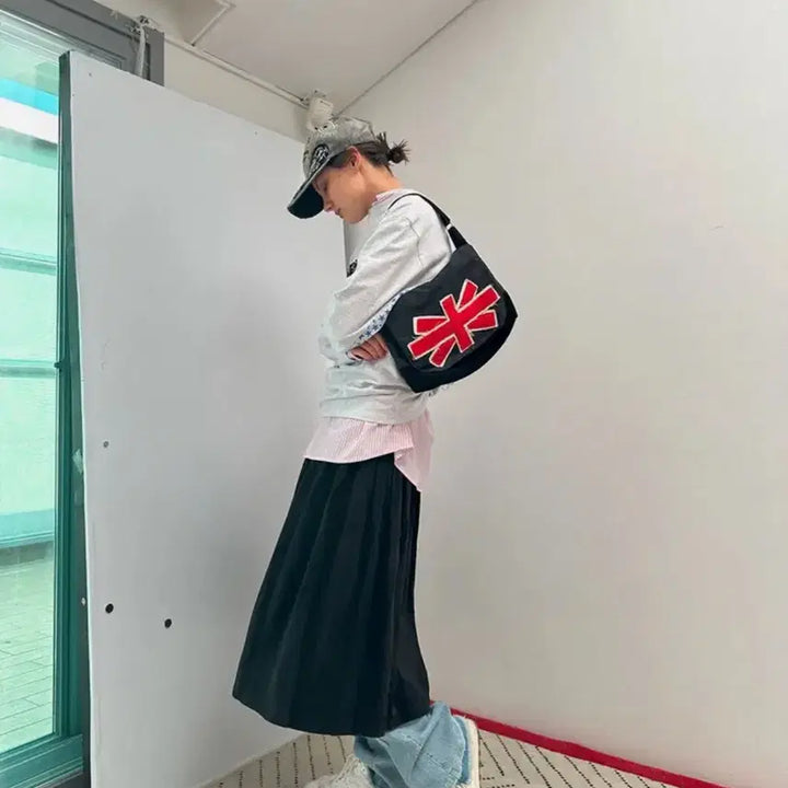 [BUNJANG] The Museum Visitor Patchwork Cross Bag (Navy) / 더뮤지엄비지터 PATCHWORK CROSS BAG (NAVY)