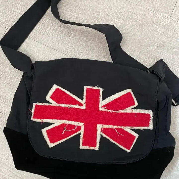 [BUNJANG] The Museum Visitor Patchwork Cross Bag (Navy) / 더뮤지엄비지터 PATCHWORK CROSS BAG (NAVY)