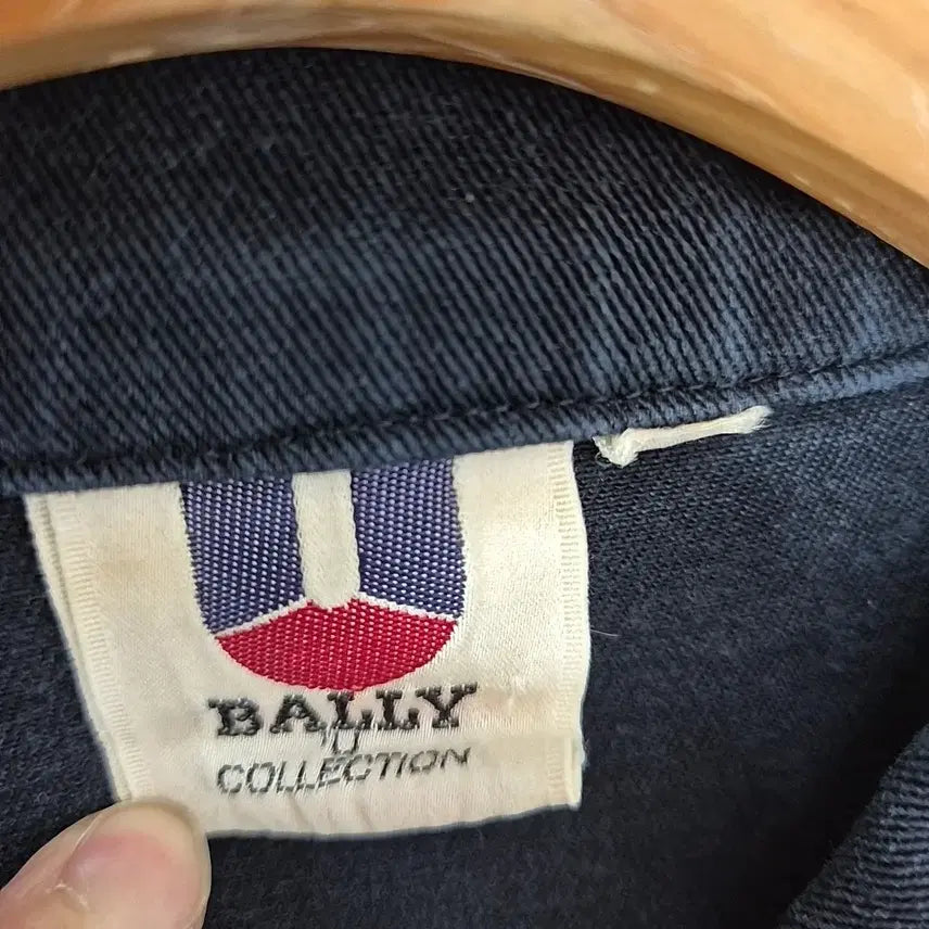 [BUNJANG] Bally Black Denim Crop Jacket / 발리 bally 블랙 데님 크롭 자켓