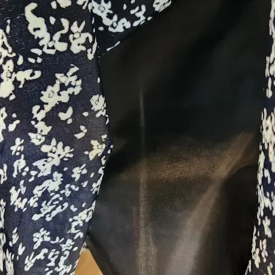 [BUNJANG] FREY I.D Blouse &amp; Long Skirt Set (55-66) / FREY I.D 블라우스+롱스커트(55~66)