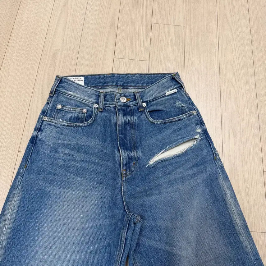 [BUNJANG] Alfred Vintage Destroyed Denim Pants / Alfred vtg destroyed denim pants 청바지